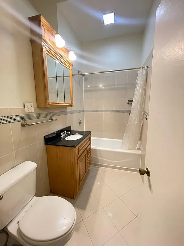 3 bed, 9999 sqft, $4,800 — Photo 3