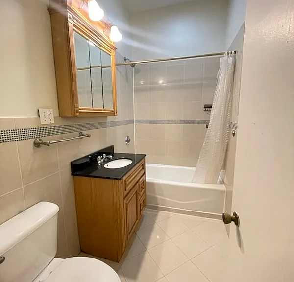 37 Bay State Rd #4R — Photo 3