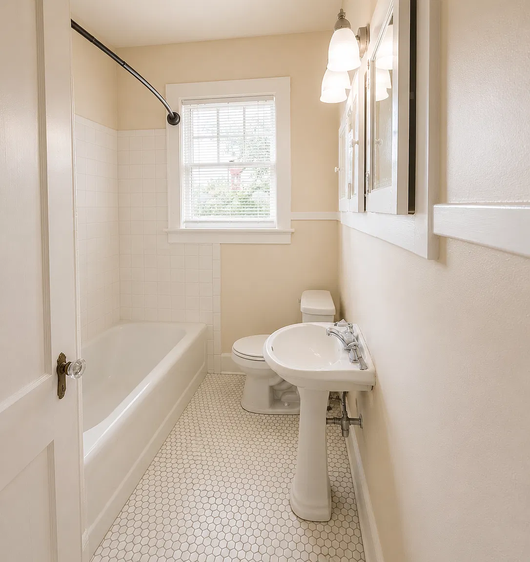 2 bed, 1400 sqft, $1,800 — Photo 4