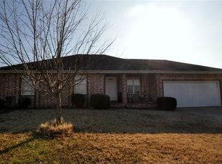 369 S Foster Ave, Springfield, MO 65802