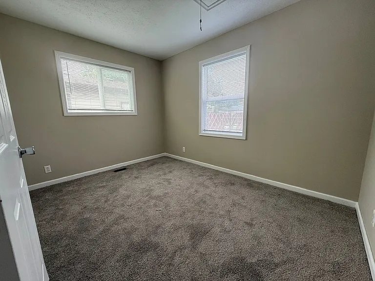 3706 Hoyt Ave — Photo 11