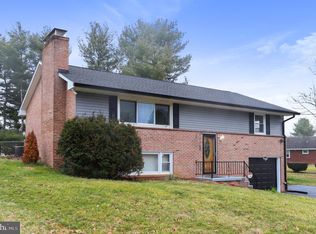 10531 Peachtree Ln, Williamsport, MD