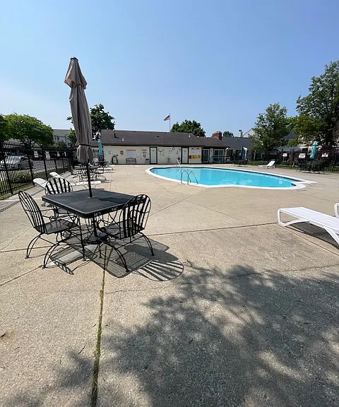 39506 Old Dominion Dr — Photo 3
