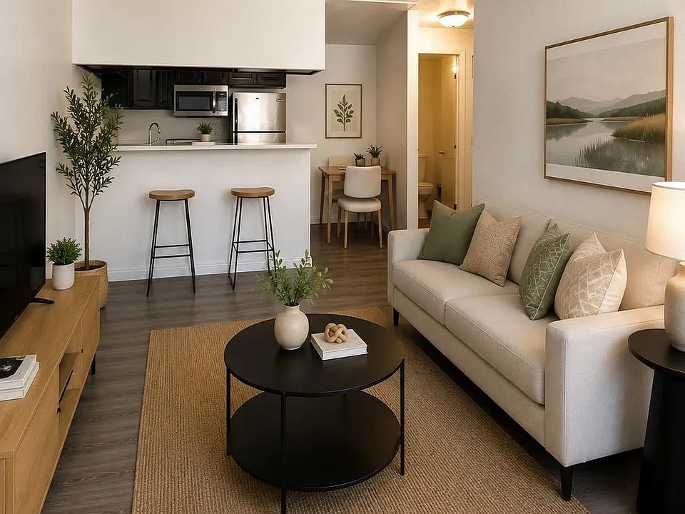 1st image of 1681 Bayview Heights Dr Unit 31