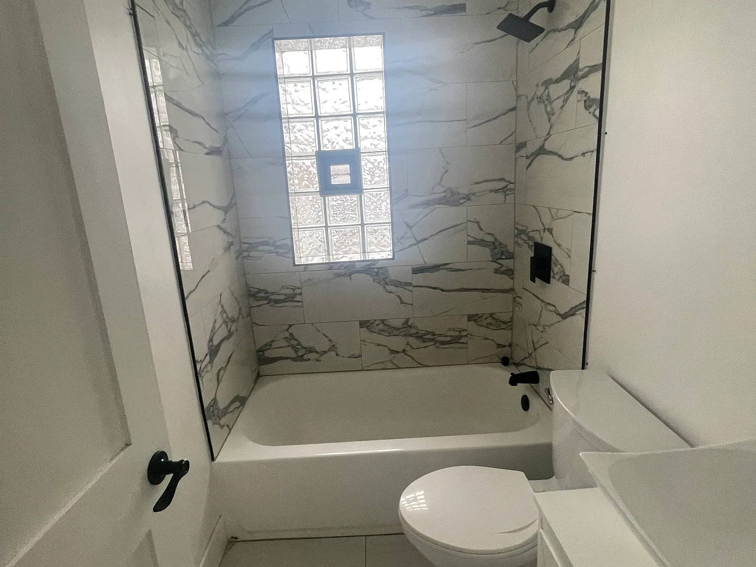 3 bed, 1000 sqft, $1,400 — Photo 4