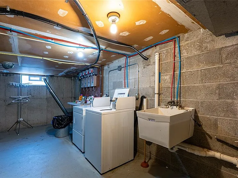 30 Charter Oaks Dr #4 — Photo 14