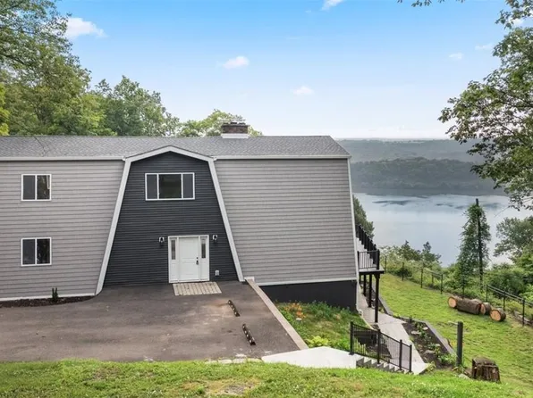 12 Hudson Bluff Circle, Marlboro, NY 12542