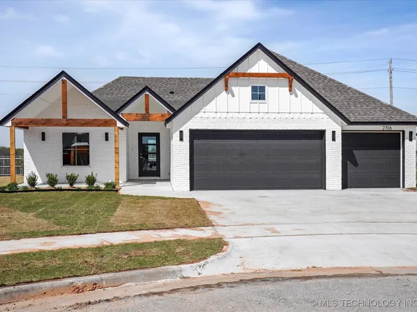 2706 E Rockford Pl, Broken Arrow, OK 74014