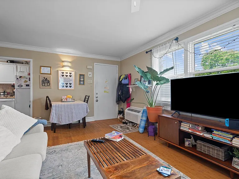 635 Daniels St #A — Photo 6
