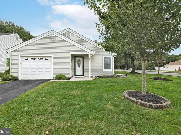 211 Pine Oak Blvd, Barnegat, NJ 08005