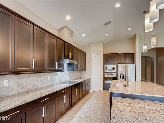 5th image of 32108 Summerglade Dr