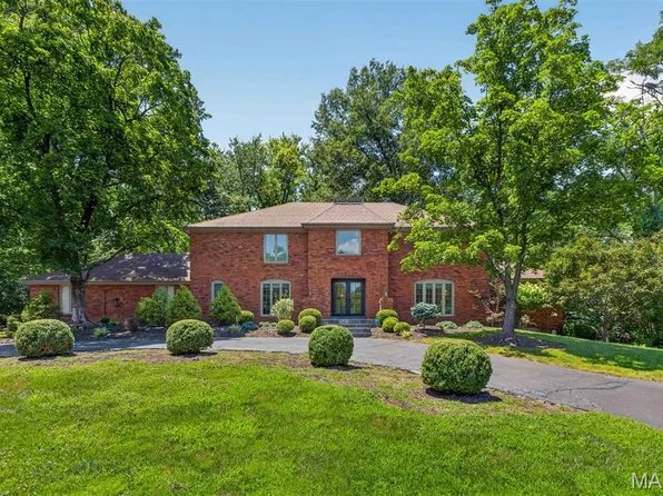 139 Ladue Lake Dr, Saint Louis, MO 63141