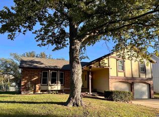 2922 SE Granger St, Topeka, KS 66605