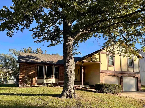 2922 SE Granger St, Topeka, KS 66605