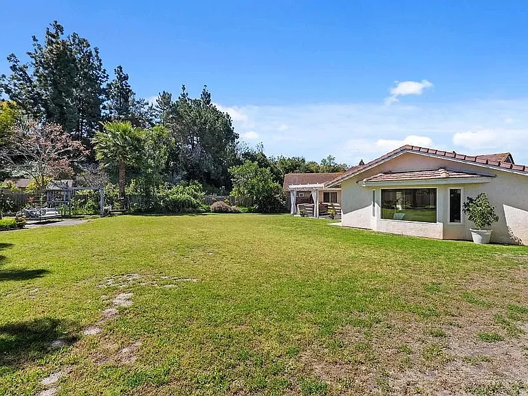 4919 Glenhaven Dr — Photo 13
