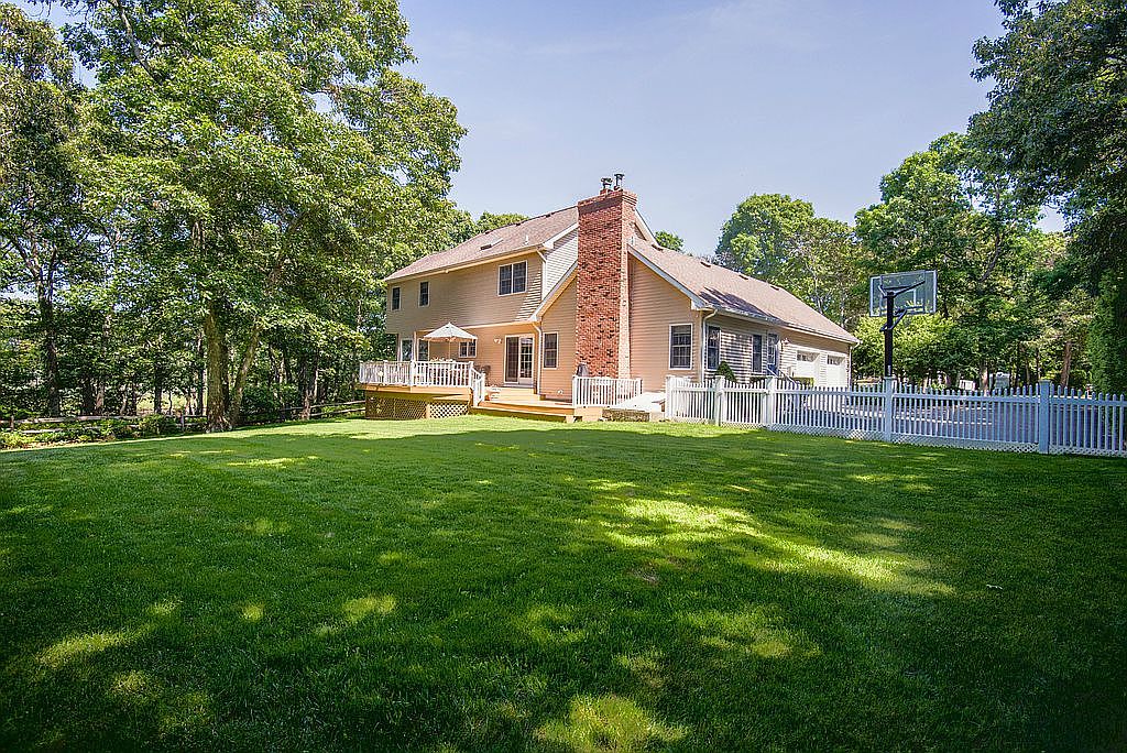 655 Eagle Nest Ct, Laurel, NY 11948 Zillow