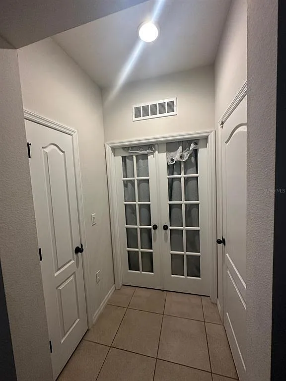 4 bed, 2.5 bath, 2476 sqft, $2,600 — Photo 3