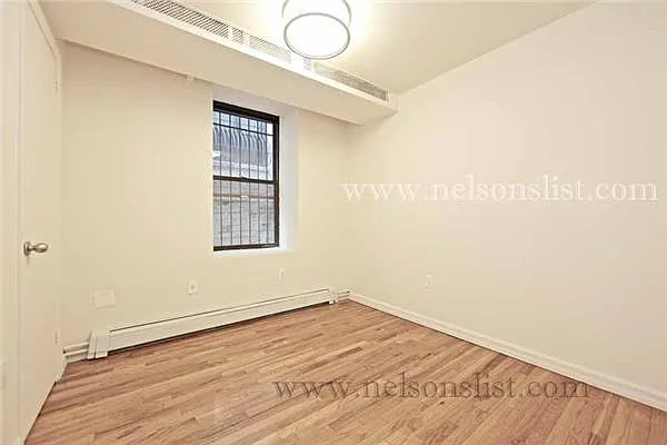Rented by R New York | media 14