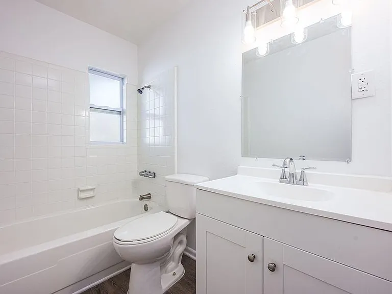 1013 Holton Ave #2 — Photo 18