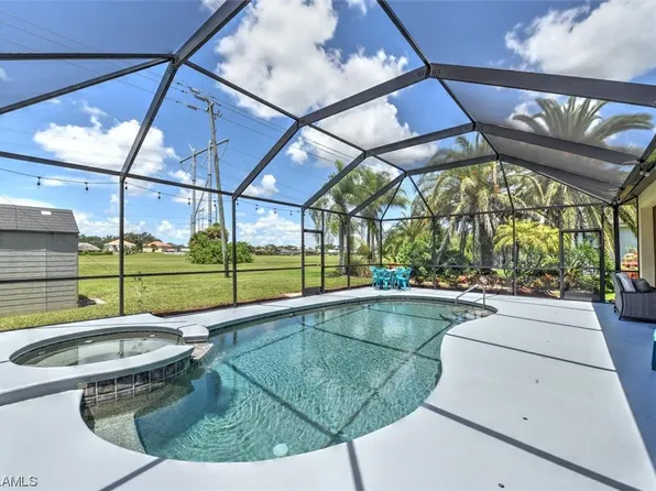 11196 Lakeland Cir, Fort Myers, FL 33913