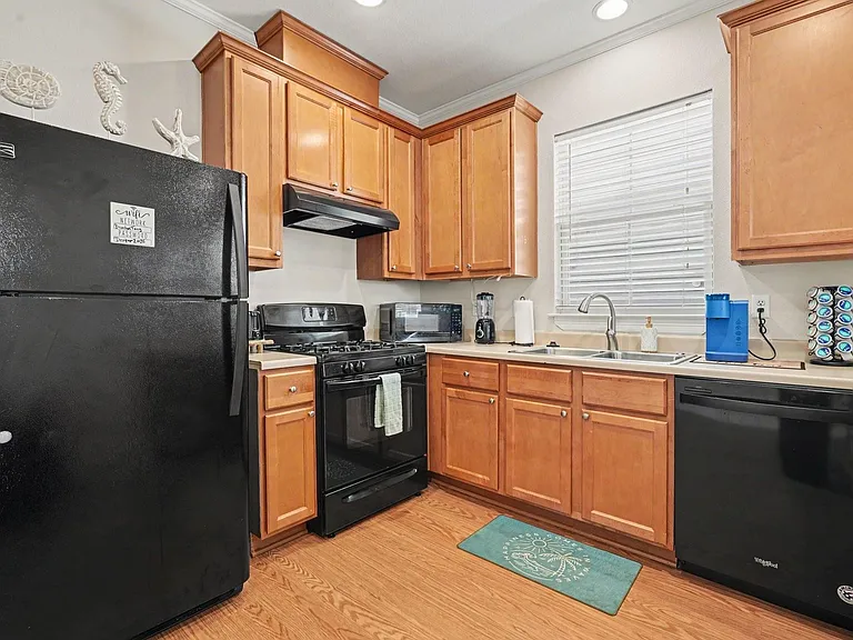 5323 Menard Ave — Photo 16