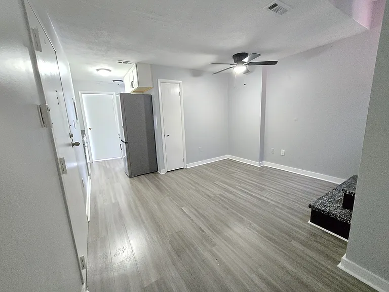 1906 Monongahela Ave #3 — Photo 3