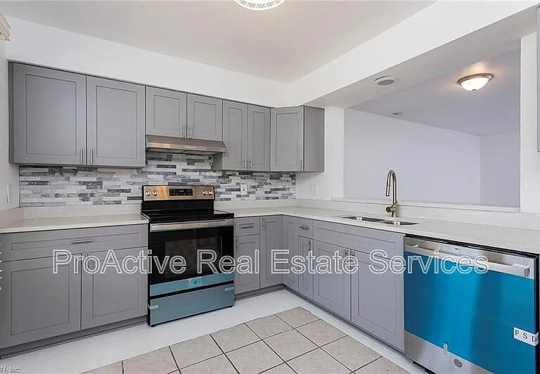 5684 Campus Dr — Photo 8