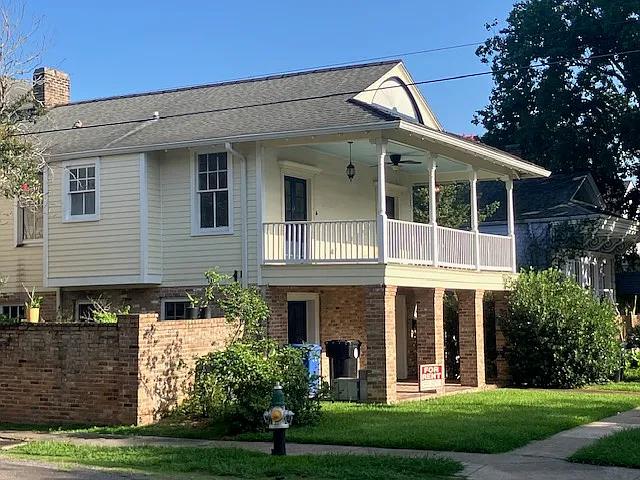1302 Soniat St — Photo 2