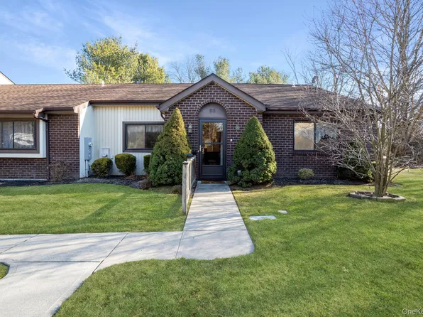 36 Blue Point Road E, Holtsville, NY 11742