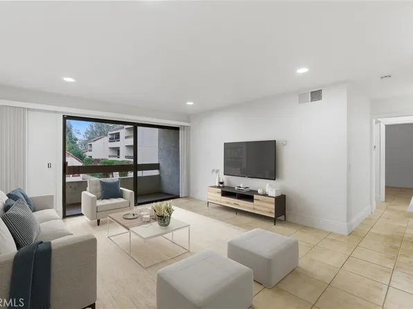 600 W 3rd St APT A210, Santa Ana, CA 92701