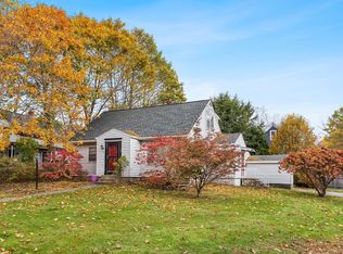 9 Parsons St, Kennebunk, ME 04043