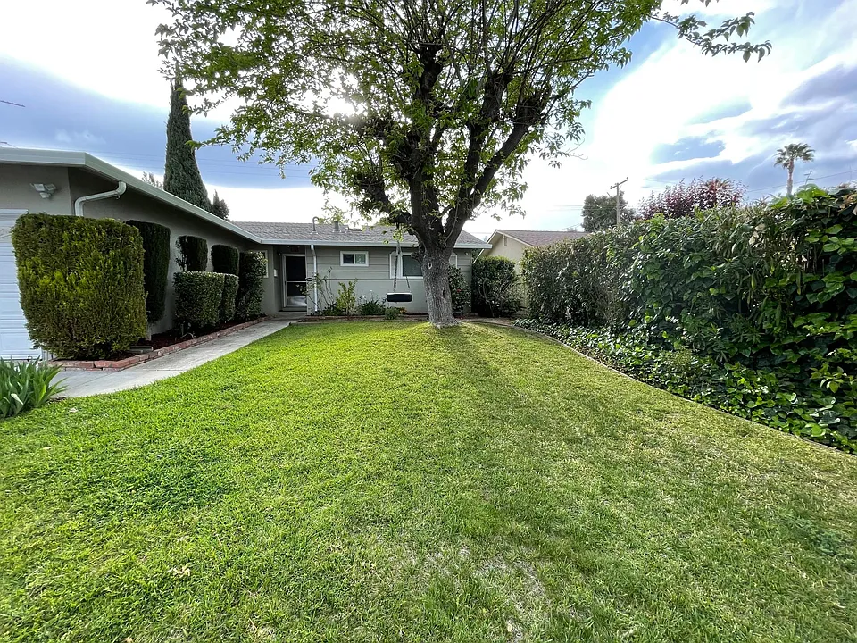 4139 Linwood Dr