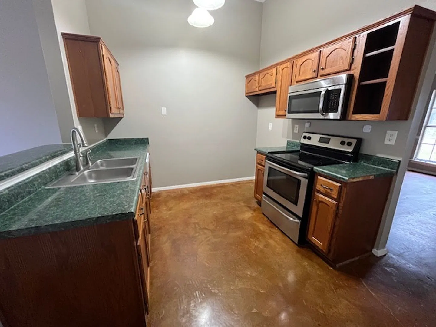 Renovated 2 Bedroom 2 Bath Home For Rent!! — Photo 2