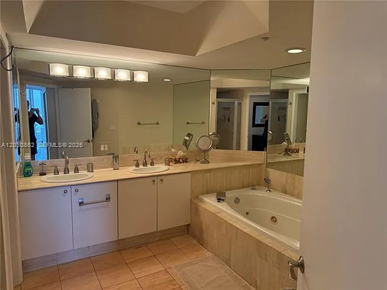 7000 Island Blvd #2403 — Photo 19