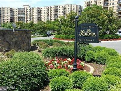 8370 Greensboro Dr APT 301, Mc Lean, VA, 22102