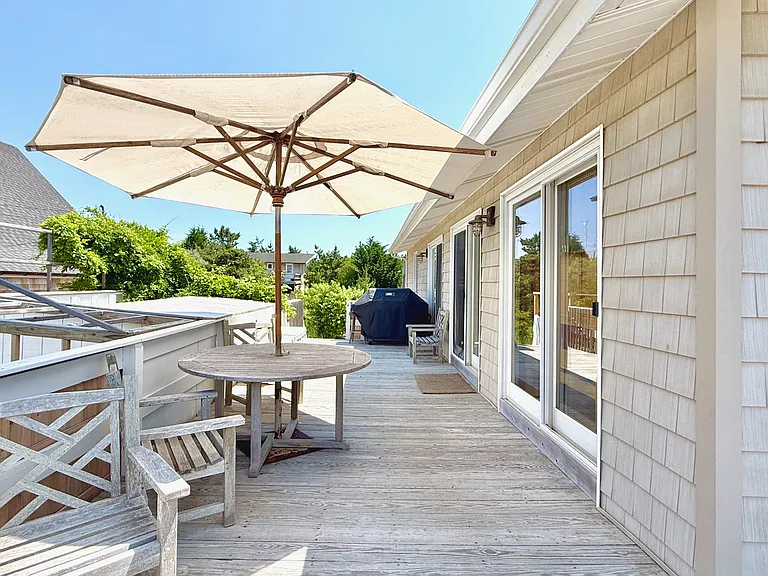 Montauk Hwy — Photo 14