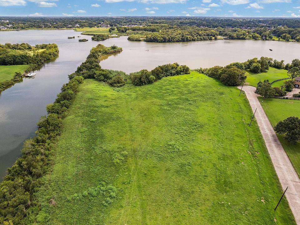 1st image of 19511 Old Galveston Rd Lot 6