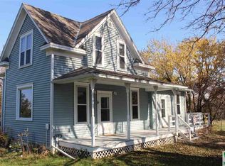 46294 313th St, Vermillion, SD 57069