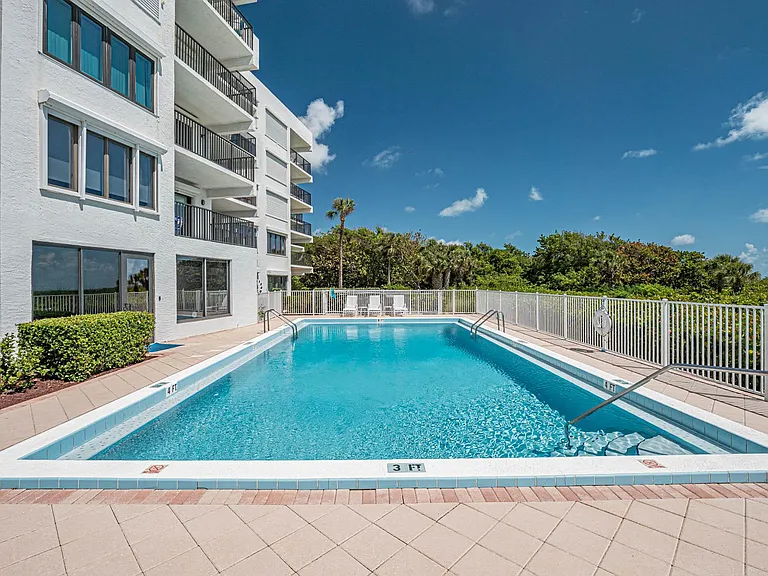 1700 Ocean Dr #201 — Photo 23