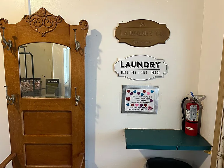 614 6th St. (12 Unit +2 Commercial) — Photo 5