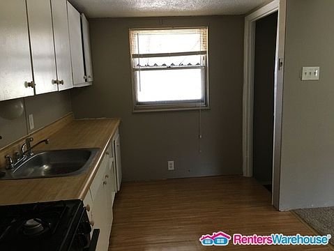 4th image of 10861 Spring Garden Dr