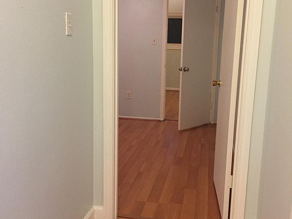 3rd image of 303 Tiegs St