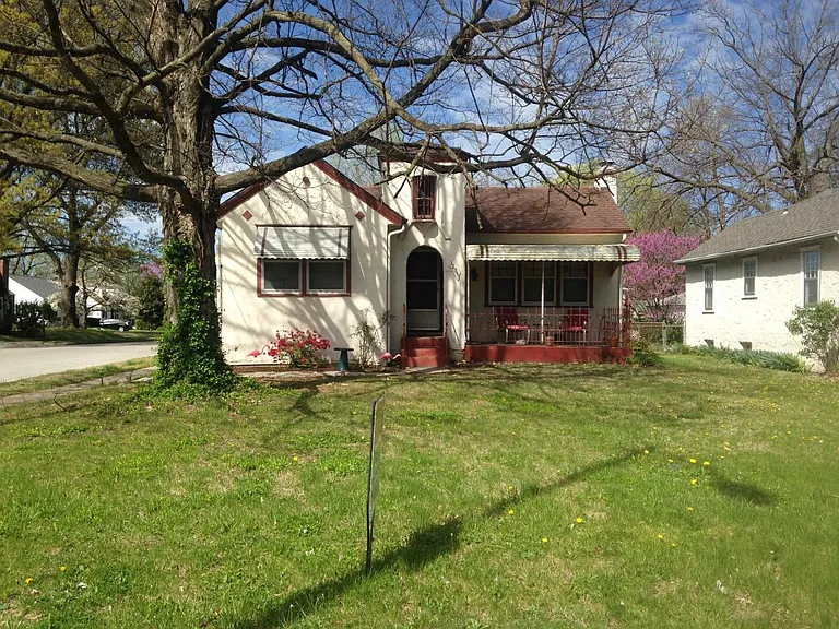 1735 S Fremont Ave — Photo 2