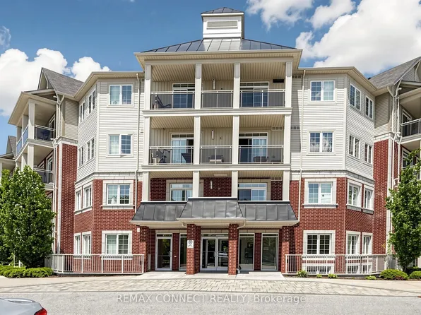 84 Aspen Springs Dr #307, Clarington, ON L1C 0V3