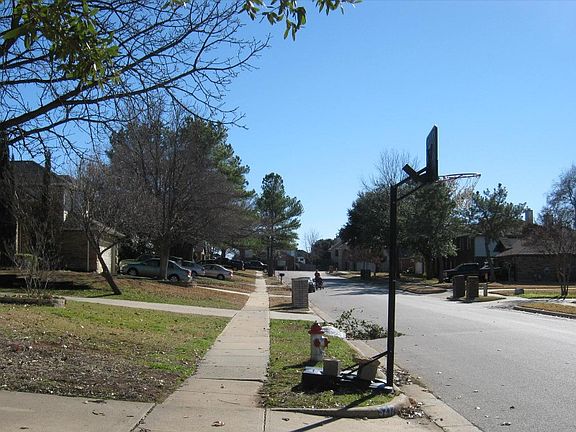 4th image of 5217 Brettenmeadow Dr