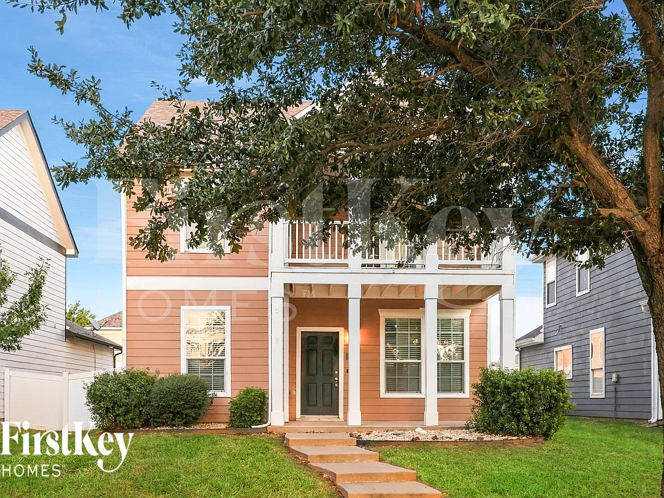 1912 Cabrera Dr