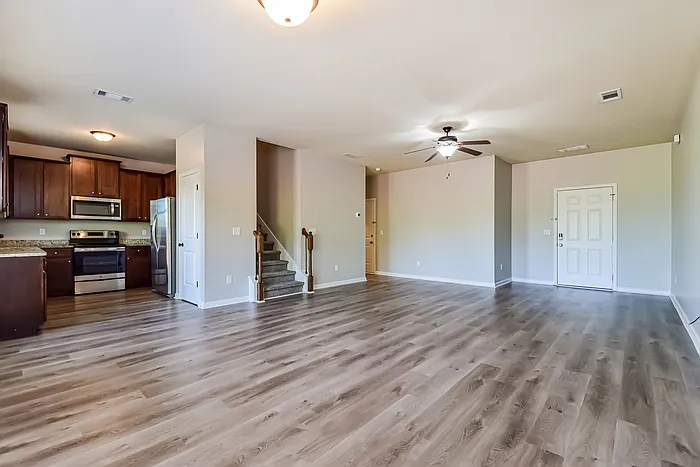424 Concord Ter — Photo 5
