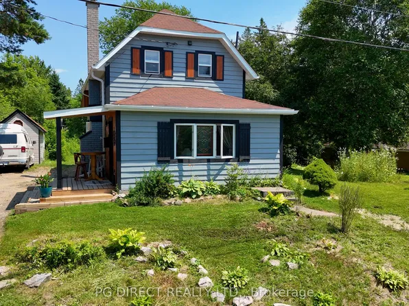 160 Centre St, Burk's Falls, ON P0A 1C0