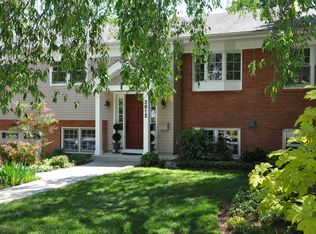 3812 37th St N, Arlington, VA 22207