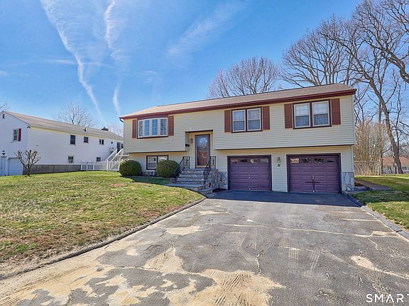 3rd image of 11 Woodmere Road